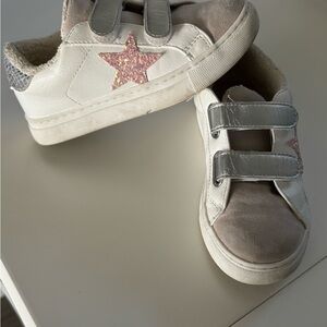 Kids White and Pink Star Sneakers